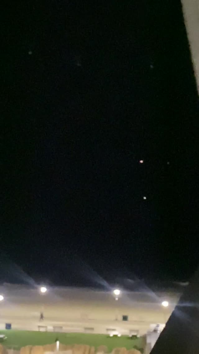 2nd Video 20 Minutes Later At 8 20pm Of Ufos In Asbury Park, NJ On 12.19 With Faa Plane With Red And Green Lights…