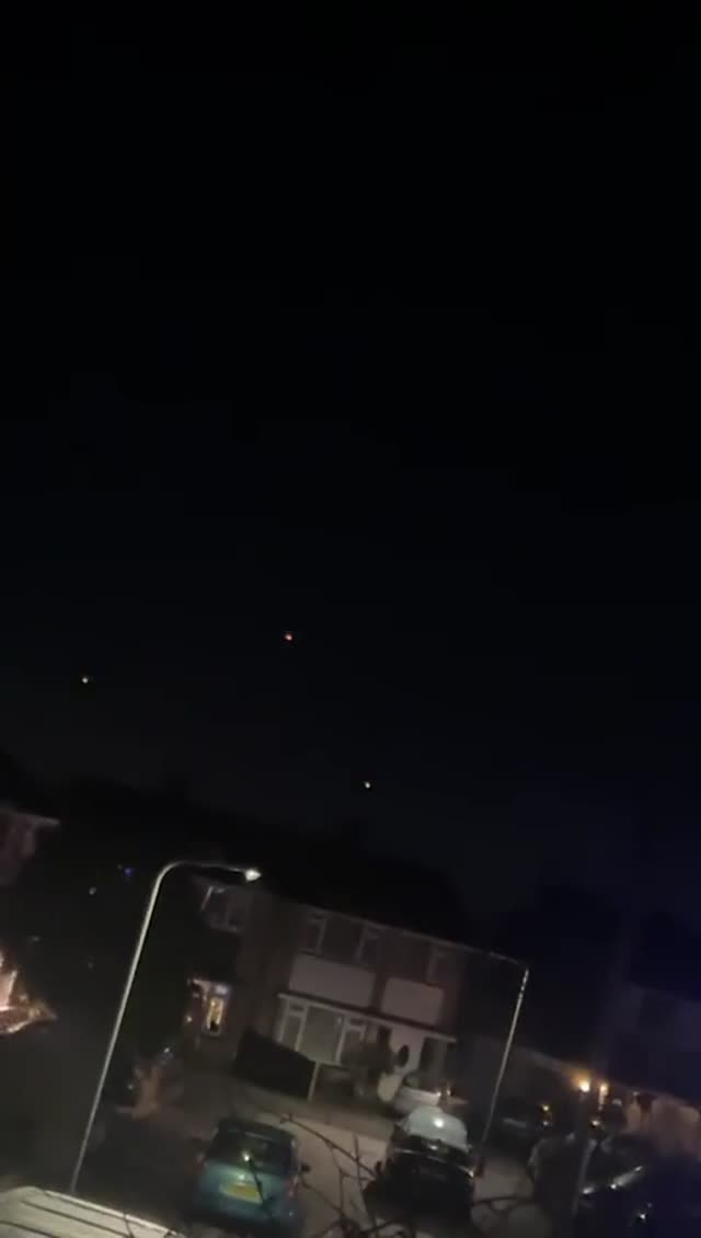 3 Objects In Triangle Formation UK