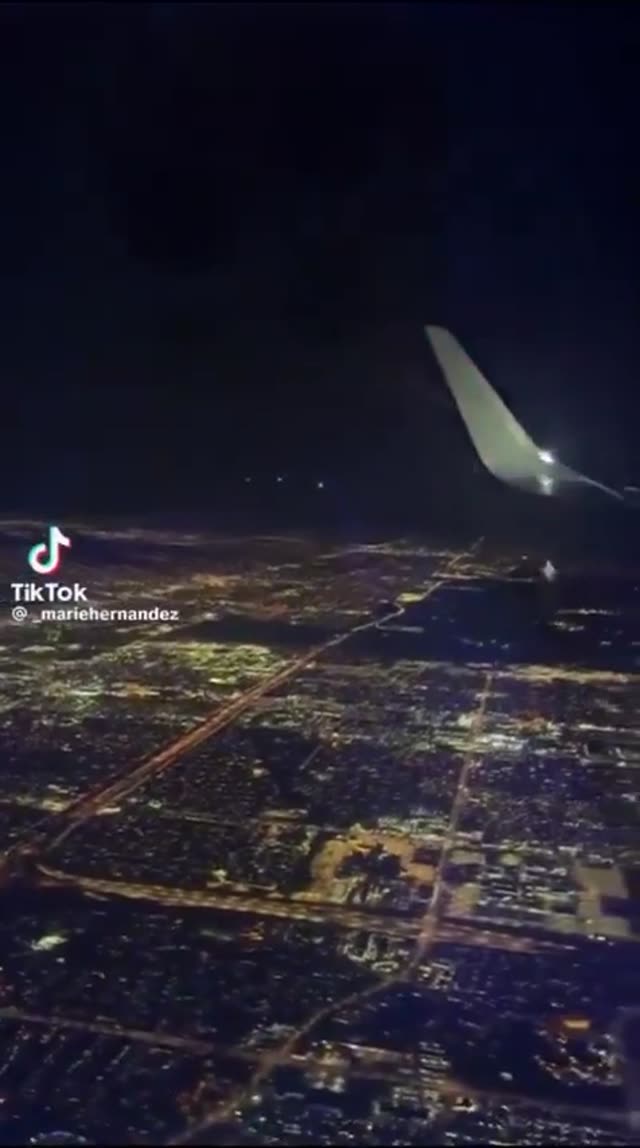 3 Orbs Over Phoenix AZ Taken From Airplane on Jan 1 2025