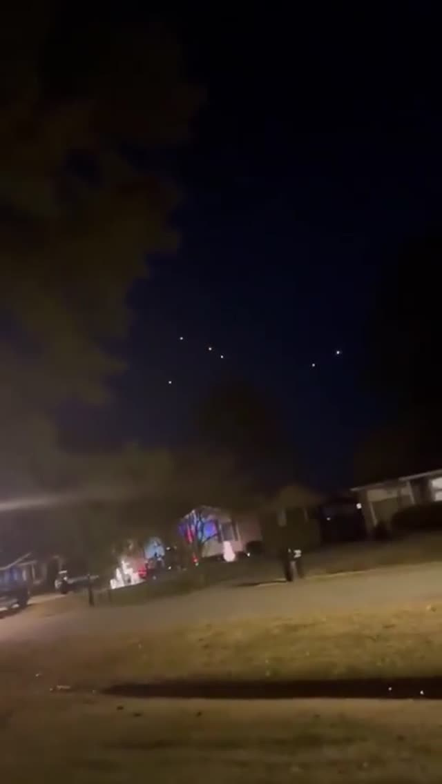 Swarm Of Orbs Elizabeth City NC - Jan 15 2025