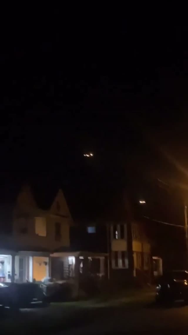2 Large Ufo.Uaps Hovering Silently In New Jersey