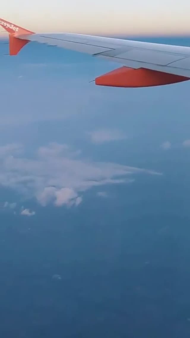 UAP Over Australia Taken From Flight - Jan 28 2025