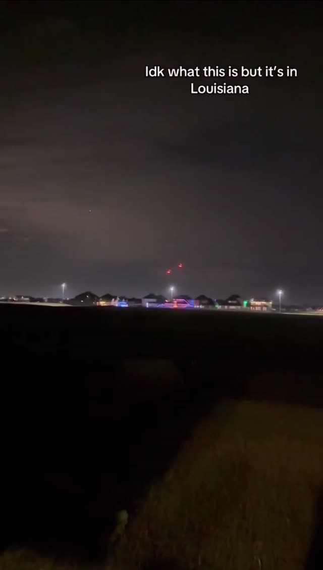 2 Uap Drones Flying Closely In Formation In Louisiana