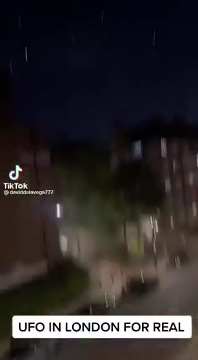 UFO Video – London, UK (2022)