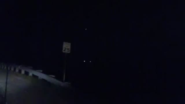 UFO Video – Hartland, Wisconsin, USA (2012)