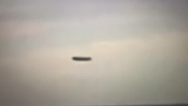 UFO Video – Oceanside, California (October 1, 2019)