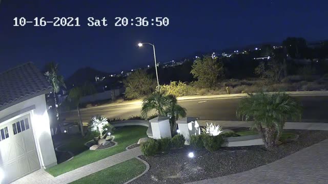 UFO Video – Peoria, Arizona (October 16, 2021)