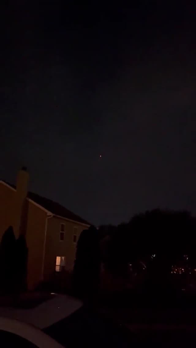 UFO Video – Northampton, Pennsylvania, USA (July 4, 2022)