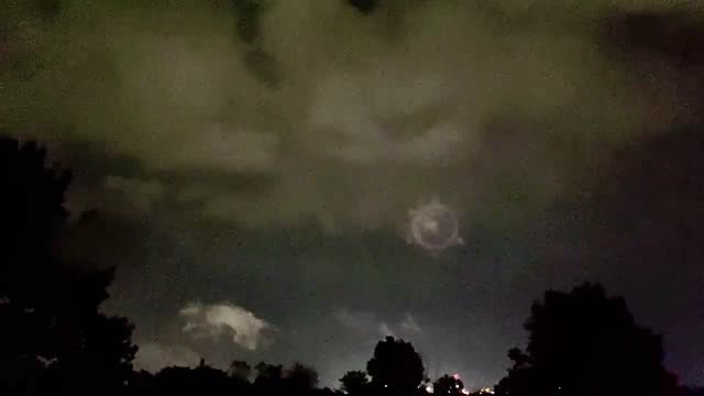 UFO Video – Festus, Missouri, USA (August 8, 2022)