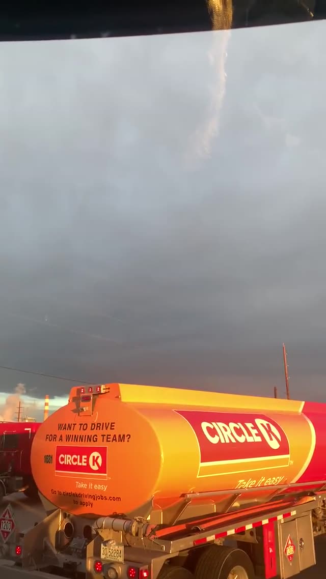 UFO Video – Commerce City, Colorado, USA