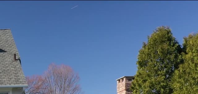 UFO Video – Fairfield, Connecticut, USA (April 5, 2021)