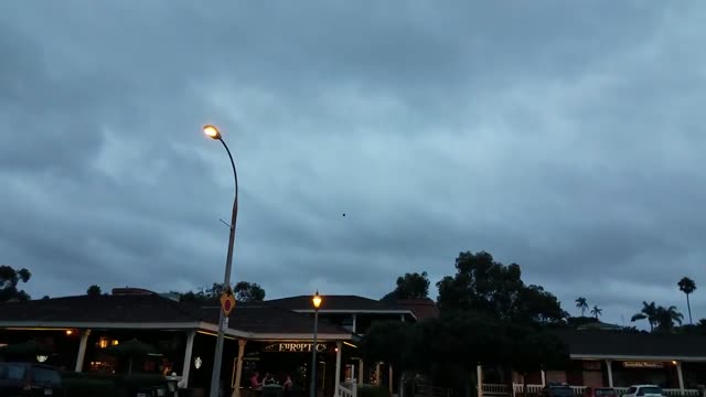 UFO Video – Encinitas, California, USA (January 15, 2023)