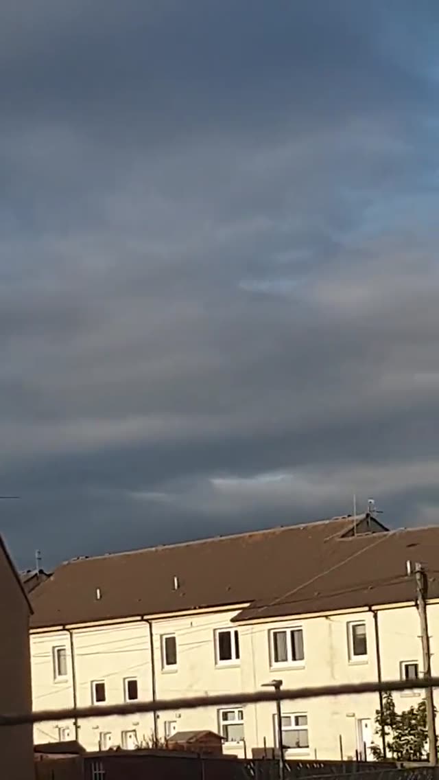 UFO Video – Scotland, United Kingdom (May 16, 2020)