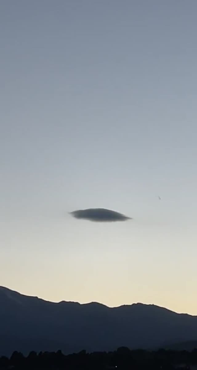 UFO Video – Colorado Springs, CO (2023)