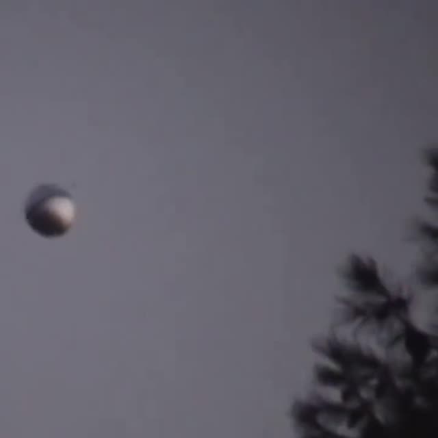 UFO Video – San Diego, California, USA (2014)