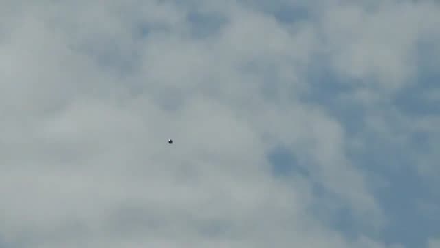 UFO Video – Brighton, UK (March 6, 2023)