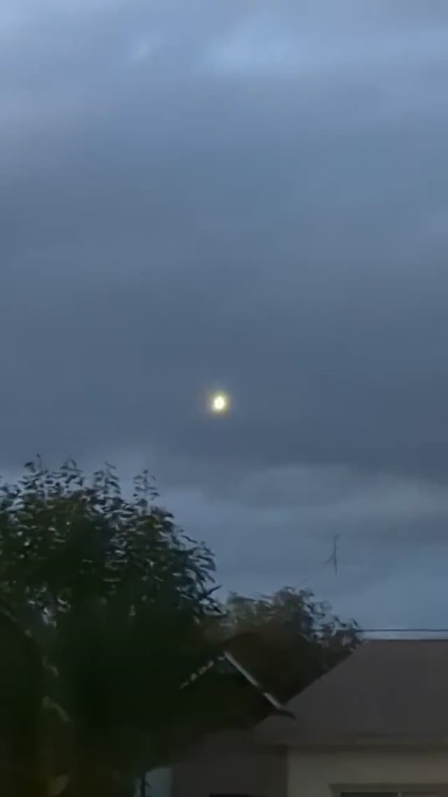 UFO Video – Phoenix Sky Harbor International Airport, Arizona, USA (February 23, 2023)