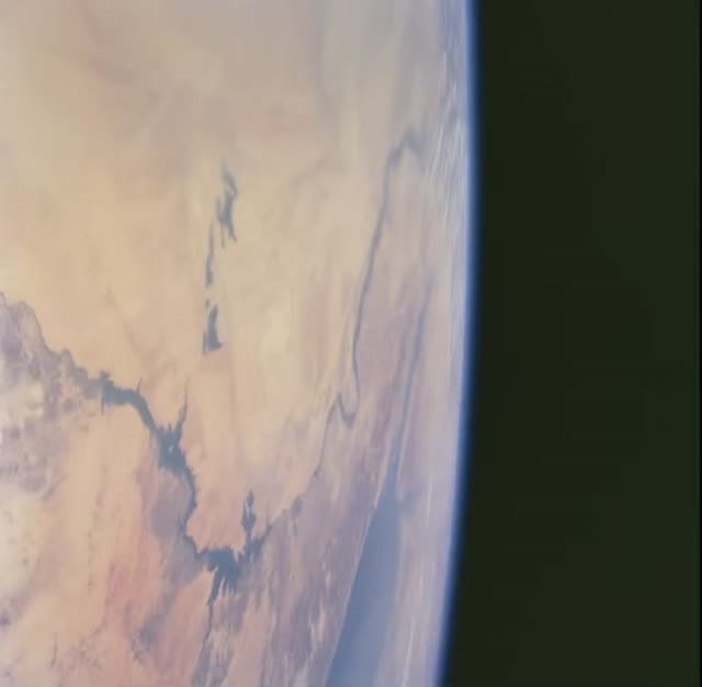 UFO Video – STS100, Low Earth Orbit (April 27, 2023)