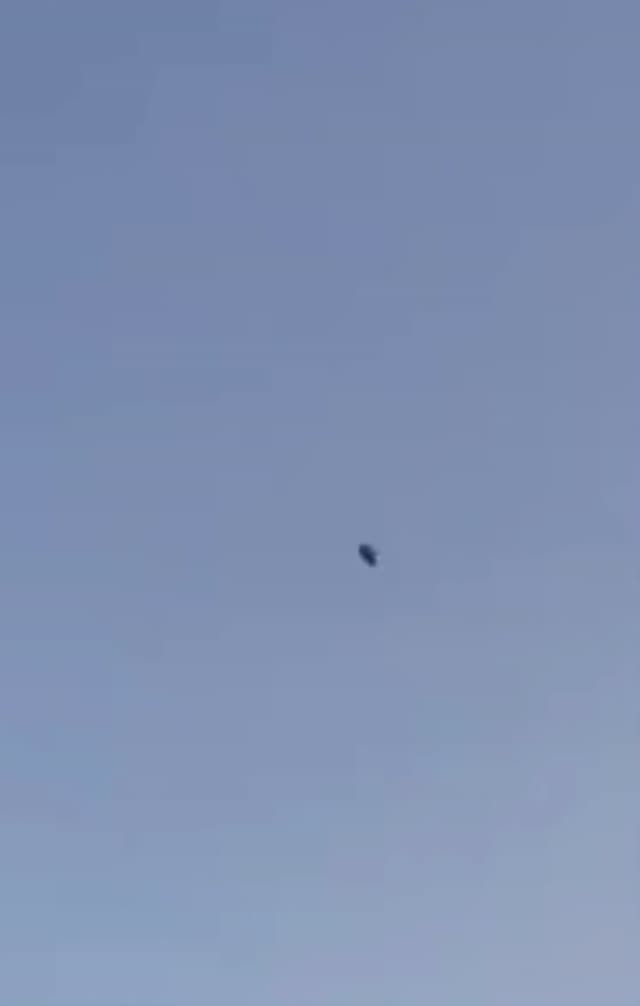 UFO Video – Chicago, IL (January 17, 2023)