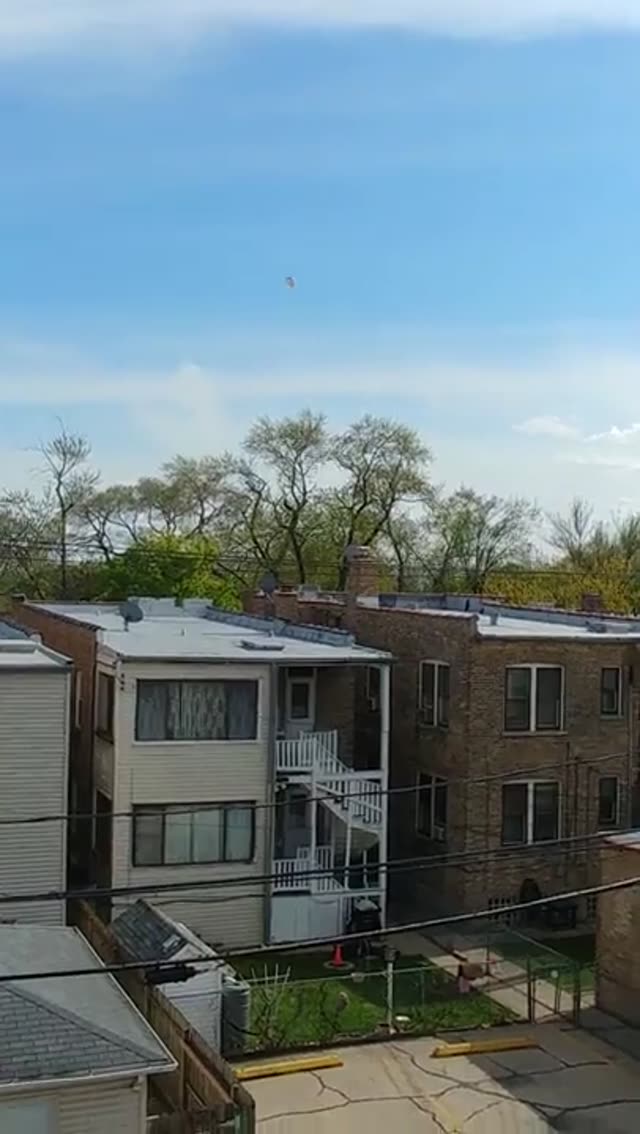 UFO Video – Milwaukee, Wisconsin (June 1, 2023)
