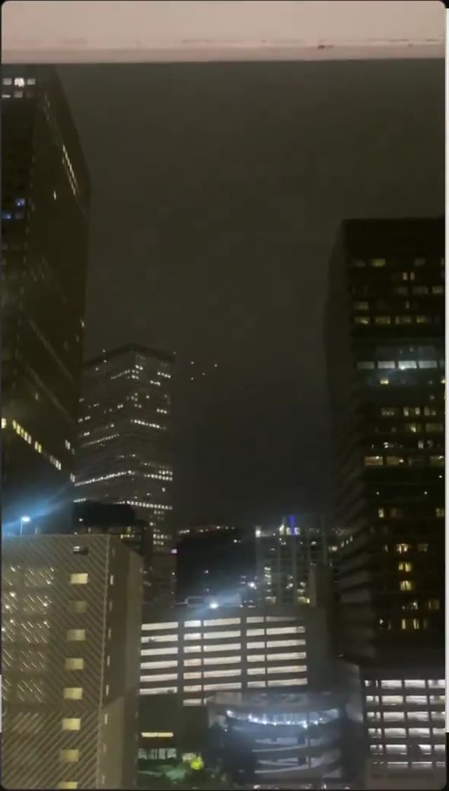 UFO Video – Denver, Colorado, USA (November 19, 2023)