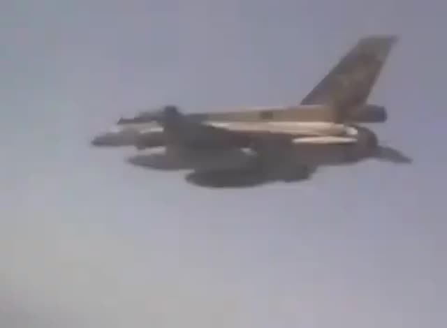 UFO Video – Military Flight, Iraq (Feb 1, 2009)