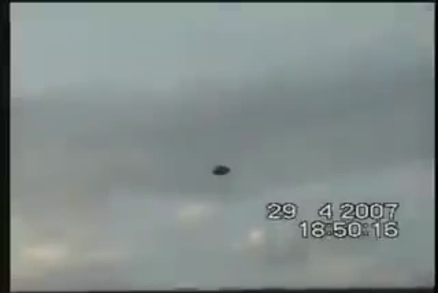 UFO Video – Italy (April 29, 2007)