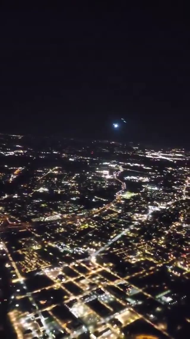 UFO Video – St. Louis Lambert International Airport, Missouri, USA (April 22, 2024)