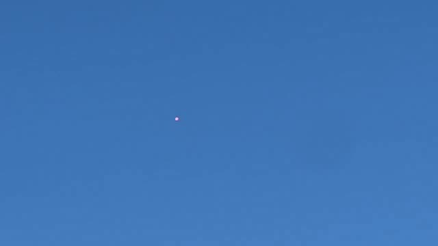 UFO Video – Utah, USA (April 30, 2024)
