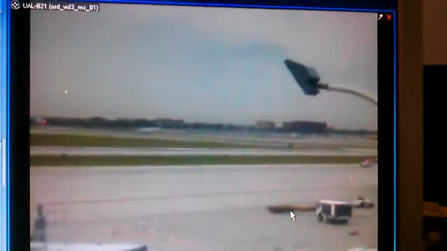 UFO Video – O'Hare Airport (2022)