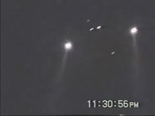 UFO Video – Spencer, Massachusetts (December 10, 2013)