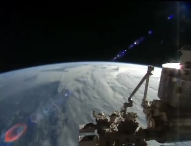 UFO Video – Orbit (December 19, 2024)