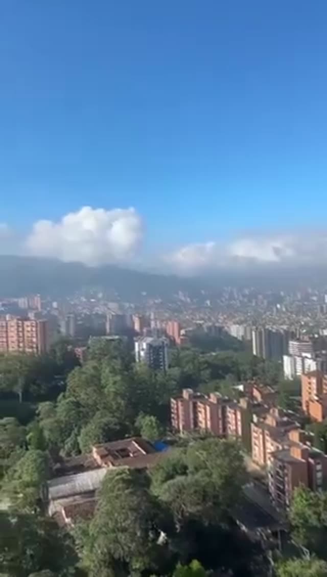 UFO Video – Medellin, Colombia (December 31, 2024)