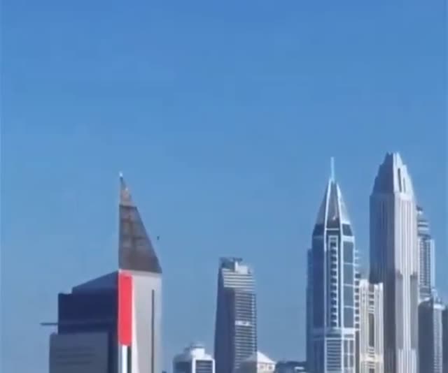 UFO Video – Dubai, India (2025)