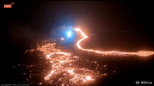 UFO Video – Volcano Fagradalsfjall, Iceland (March 21, 2021)