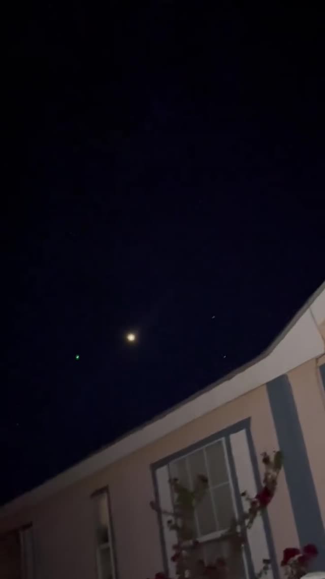 UFO Video – Whetstone, Arizona, USA (April 24, 2025)