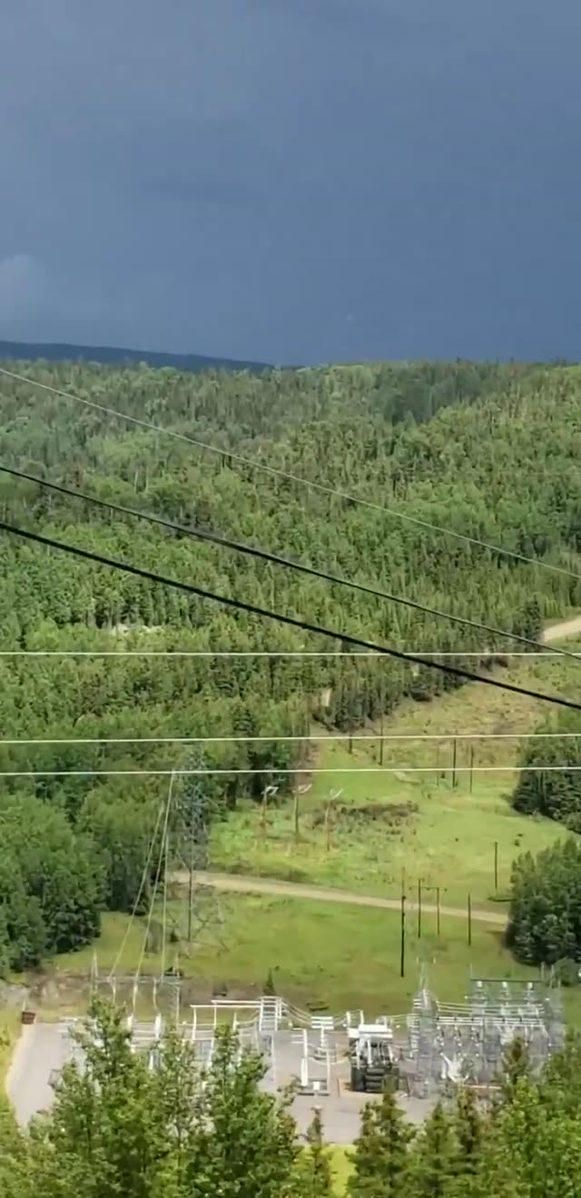 UFO Video – Lodgepole, Alberta, Canada (June 22nd, 2022)