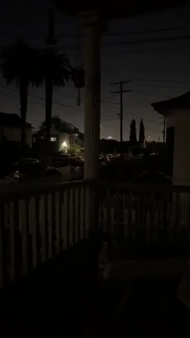 UFO Video – Los Angeles, California, USA (May 12, 2025)