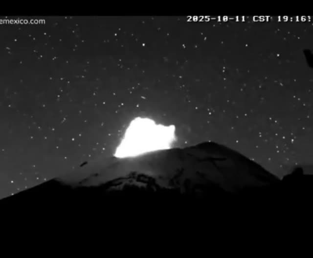 UFO Video – Popocatépetl Volcano, Mexico (October 11, 2025)
