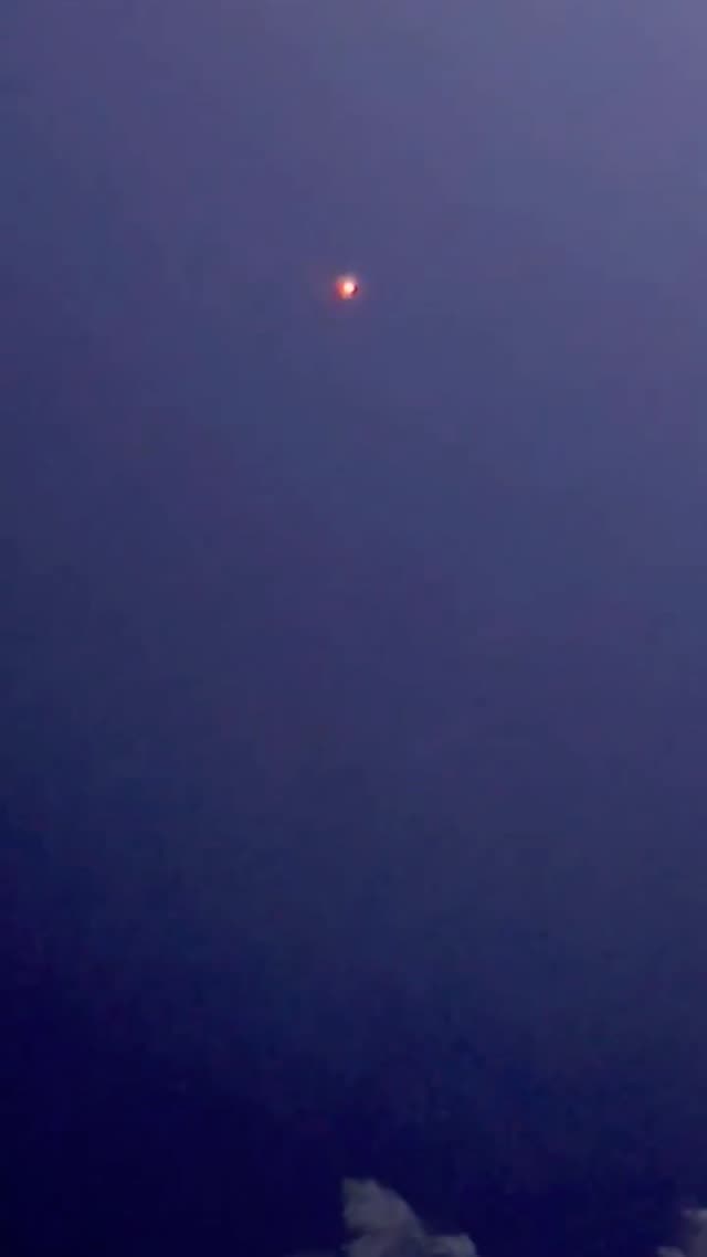 UFO Video – Dansboro, Australia (October 11, 2025)