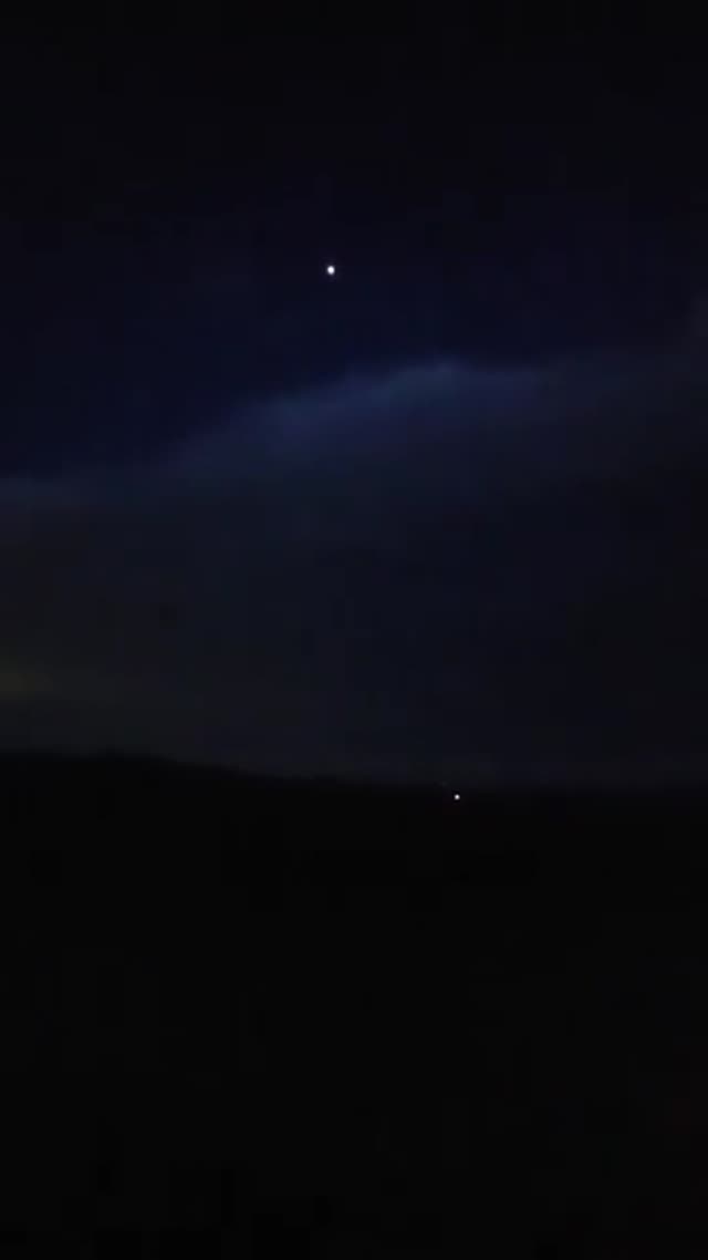 UFO Video – Waiparous, Alberta, Canada (July 7, 2025)