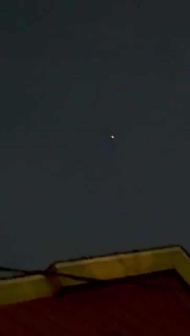 UFO Video – Roxbury, Massachusetts, USA (September 2, 2025)