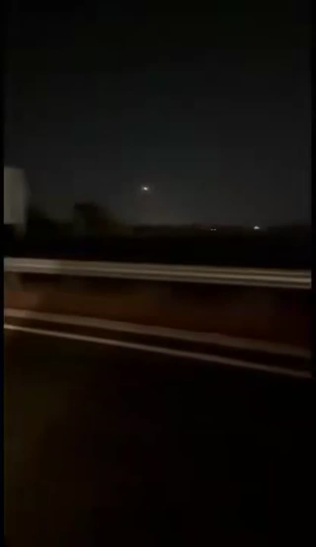 UFO Video – Edinburgh, Scotland, UK (December 1, 2024)