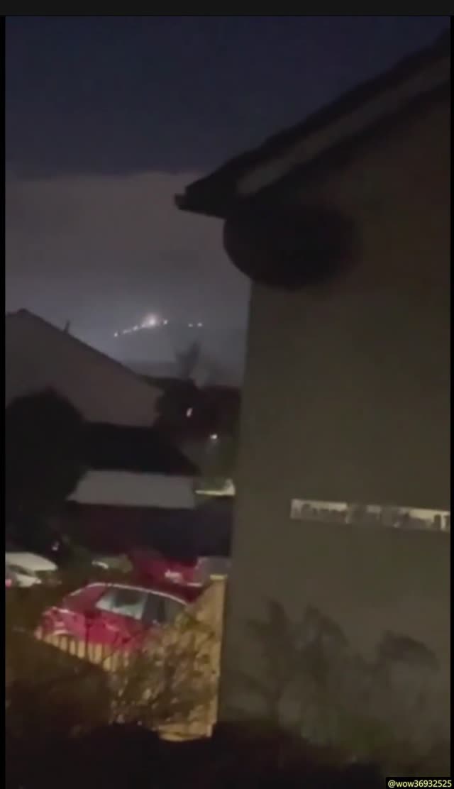 UFO Video – West Lothian, Scotland (November 7, 2025)