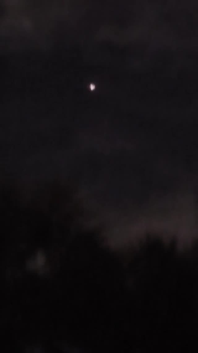 UFO Video – Brandon, Florida, USA (November 7, 2025)