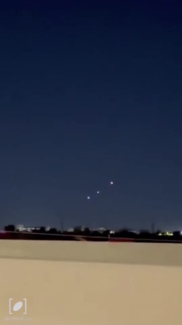 UFO Video – Chandler, Arizona, USA (December 4, 2025)