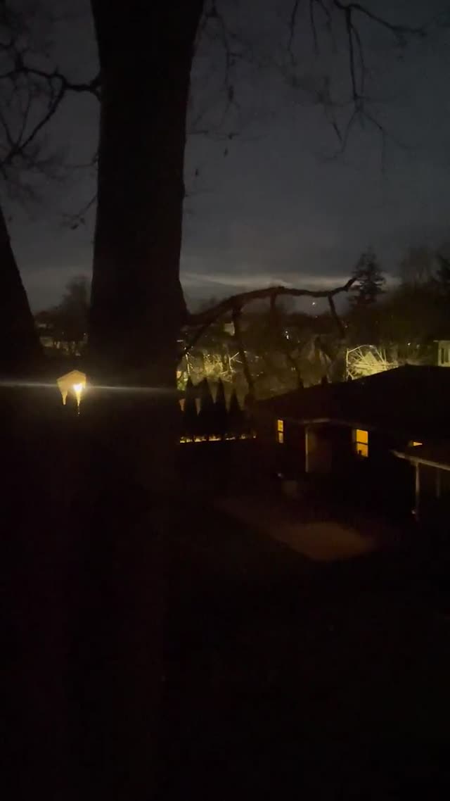 UFO Video – Providence, Rhode Island, USA (December 8, 2025)