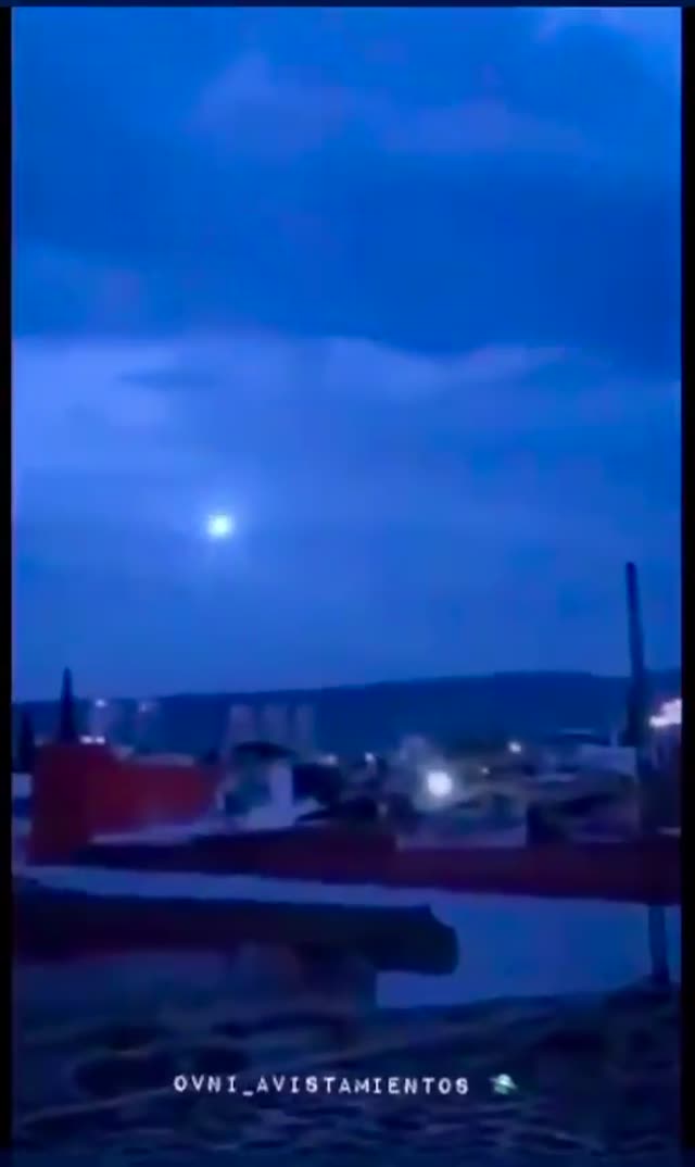 UFO Video – Limon, Costa Rica (2017)