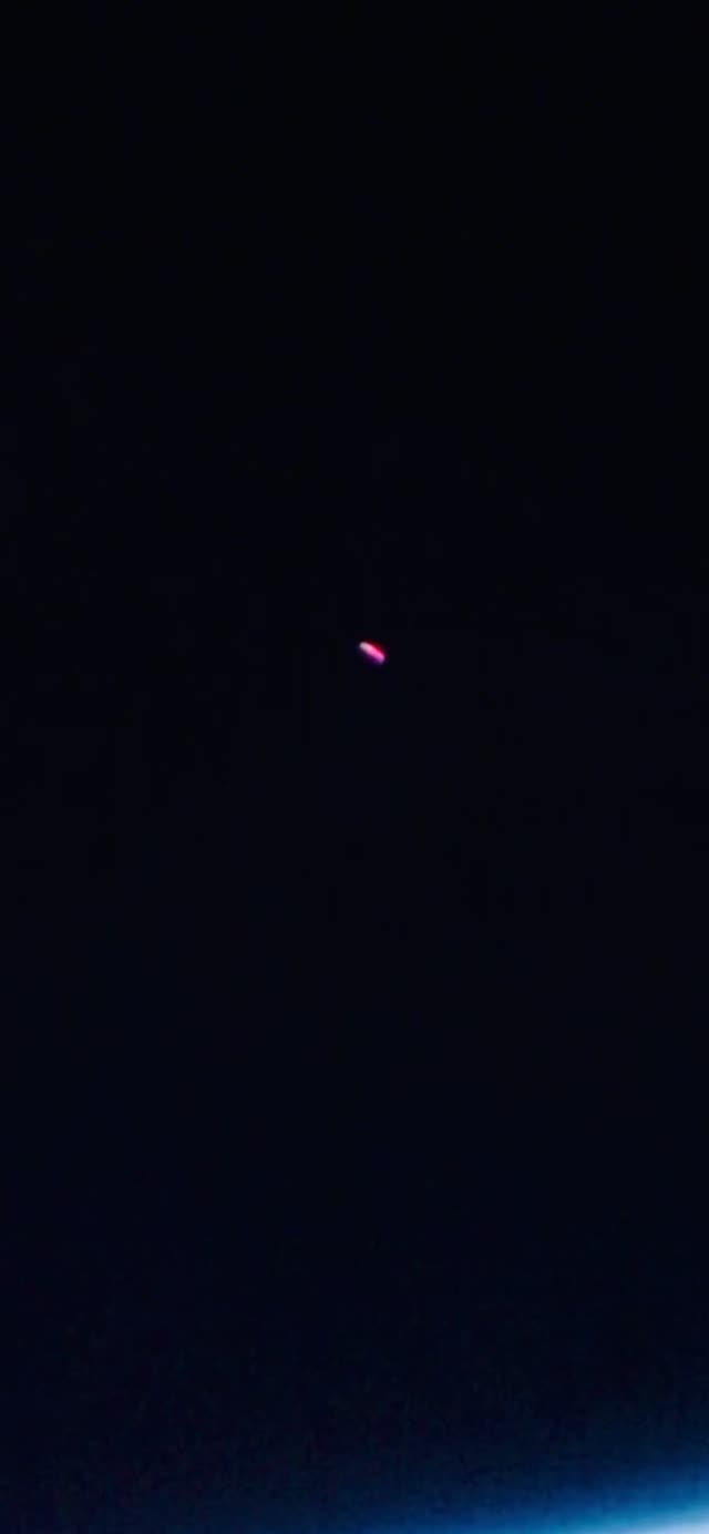 UFO Video – Gemini Astronaut - Low Earth Orbit
