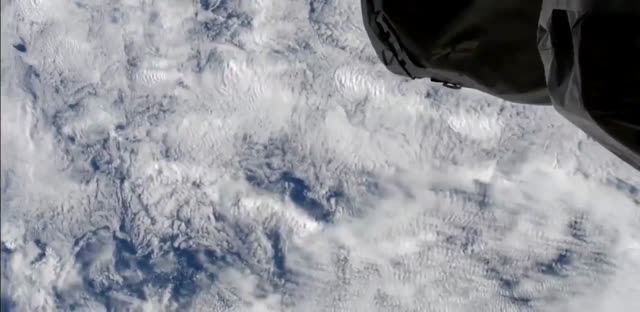 UFO Video – Orbit (January 28, 2022)